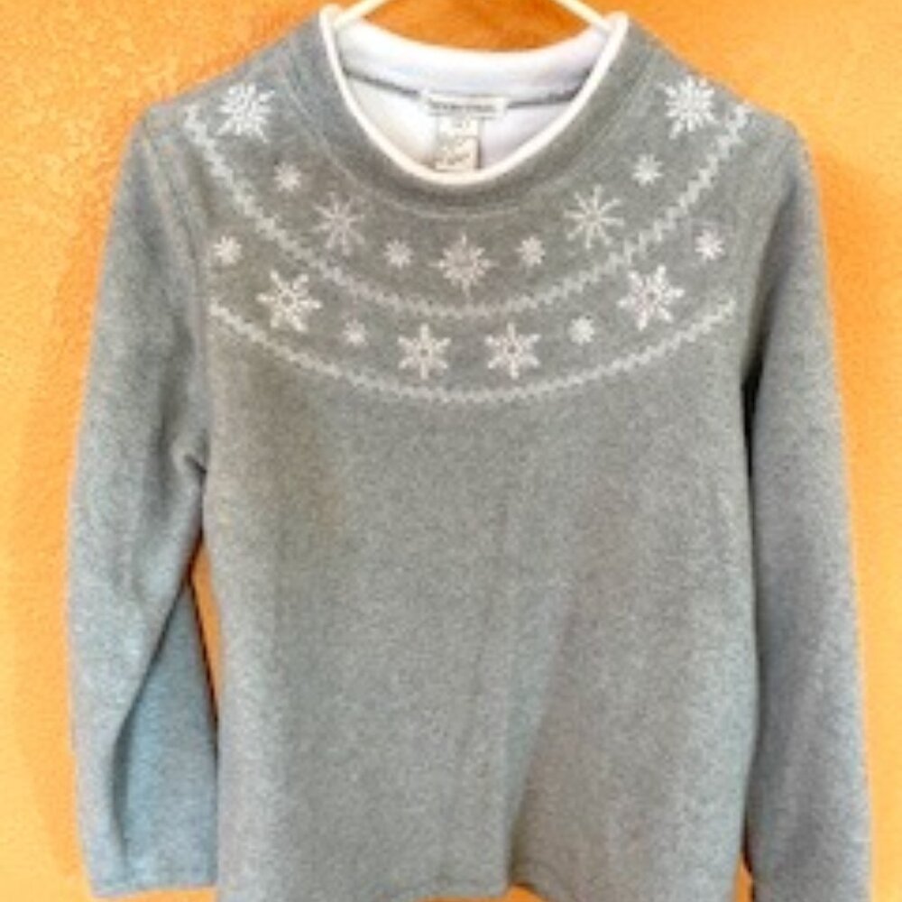 Brand new Women's fleece top